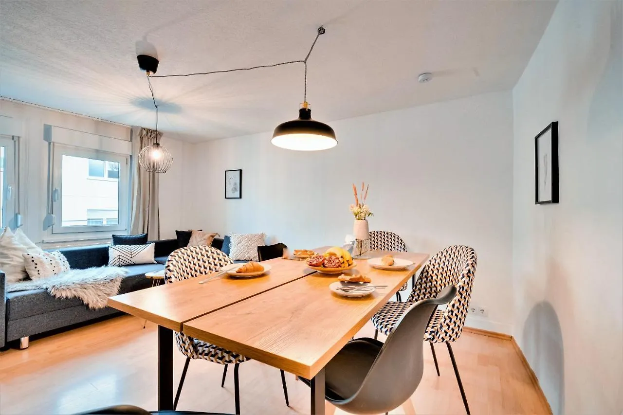 Apartment Stuttgart Am Wasen Toplage 4Zi 80Qm